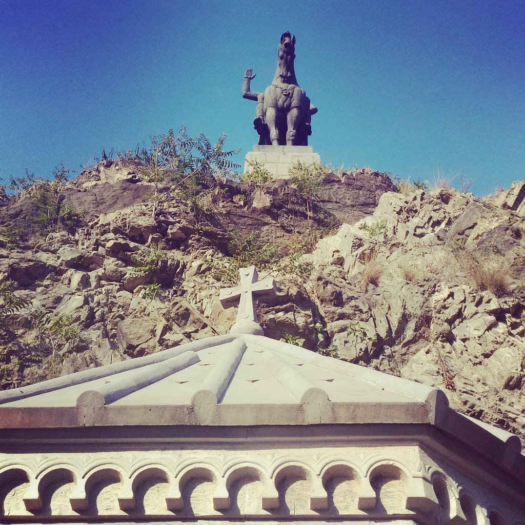 یادبود شاه وختانگ گرگاسالی تفلیس