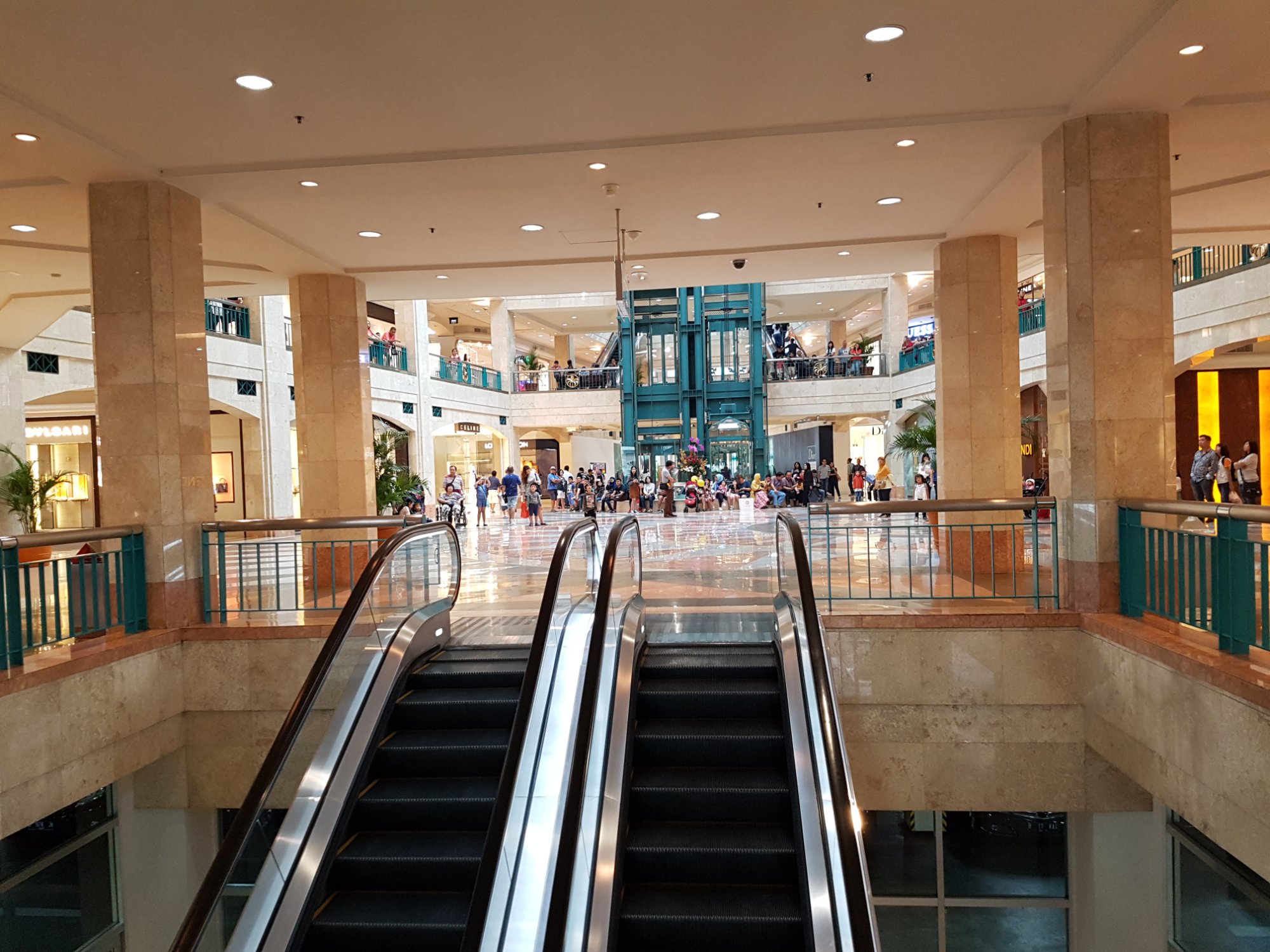 مرکز خرید پلازا سنایان