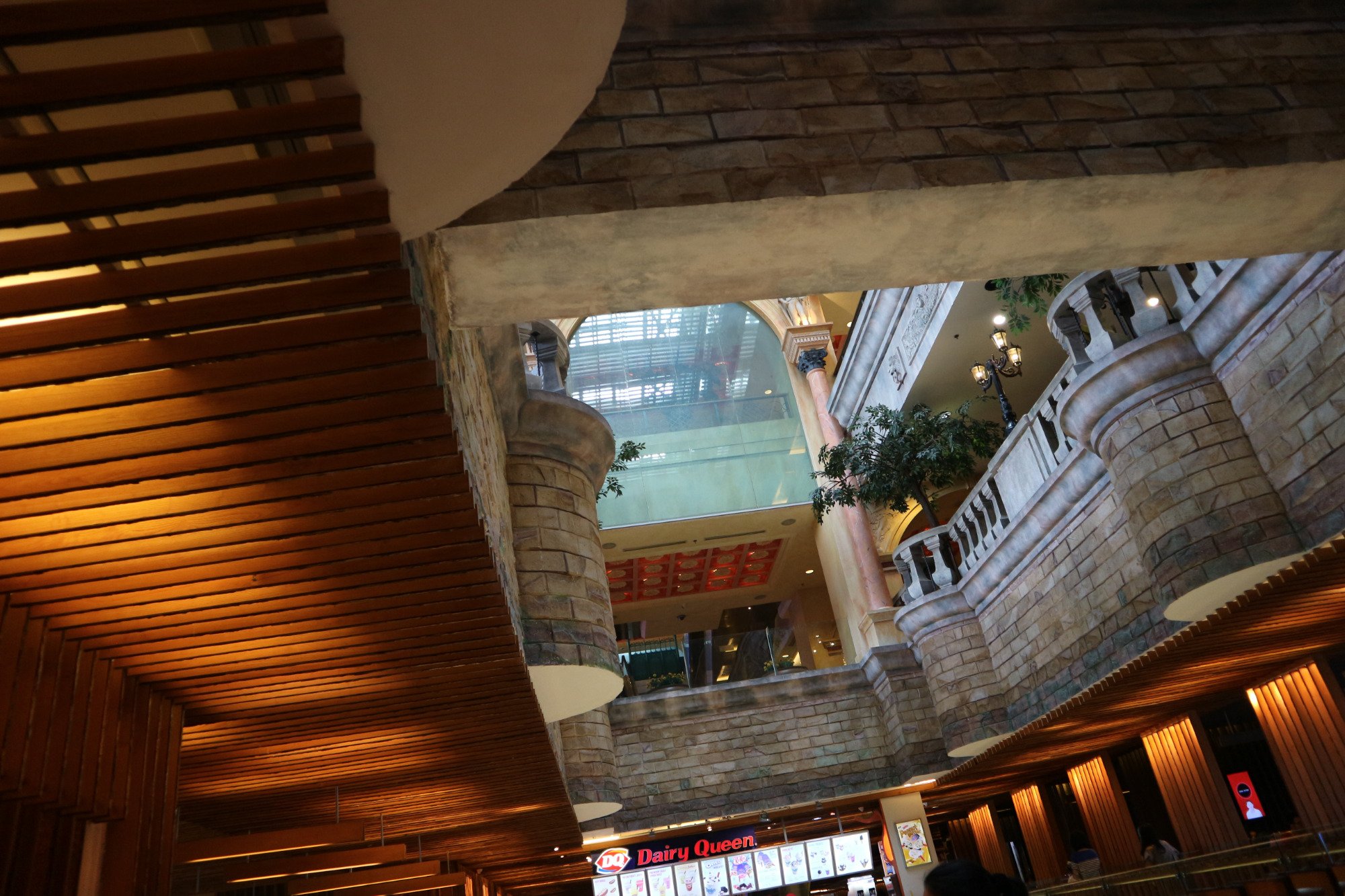 مرکز خرید گرند