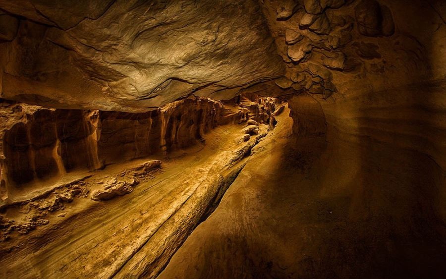 تنگه چاهکوه قشم