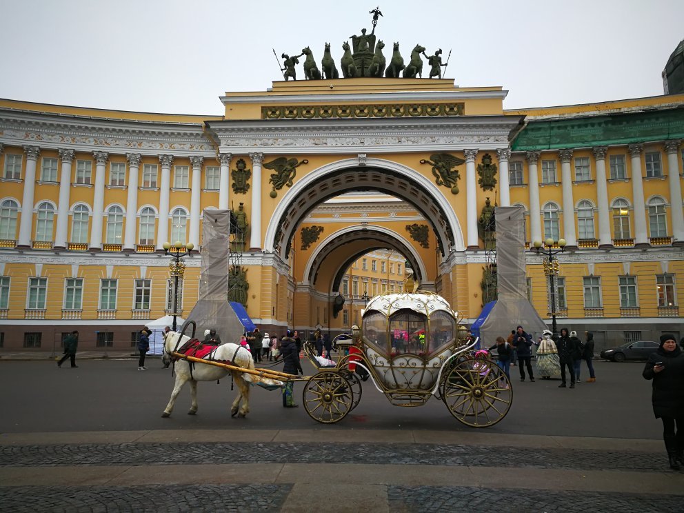 میدان کاخ سنت پترزبورگ