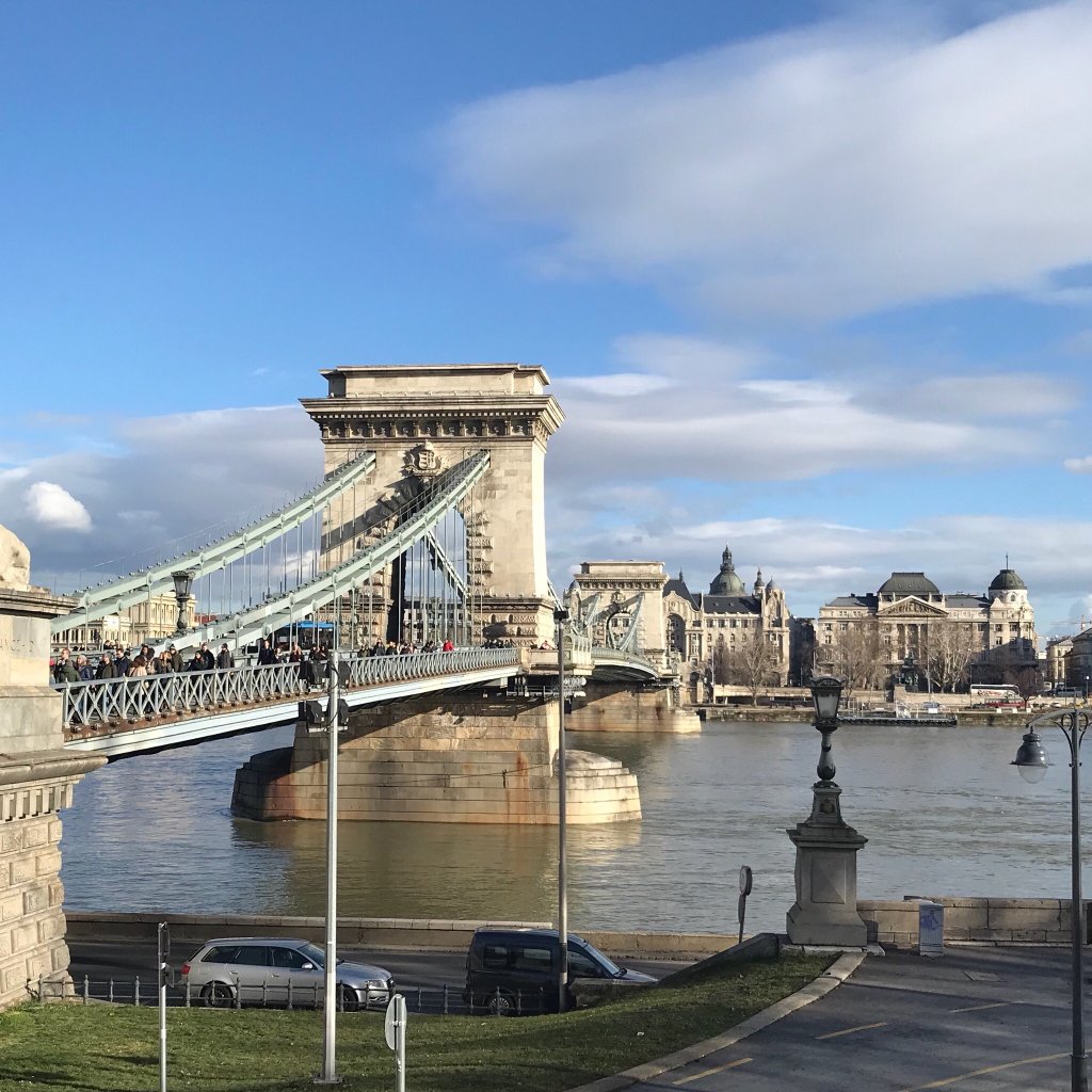 پل زنجیر بوداپست