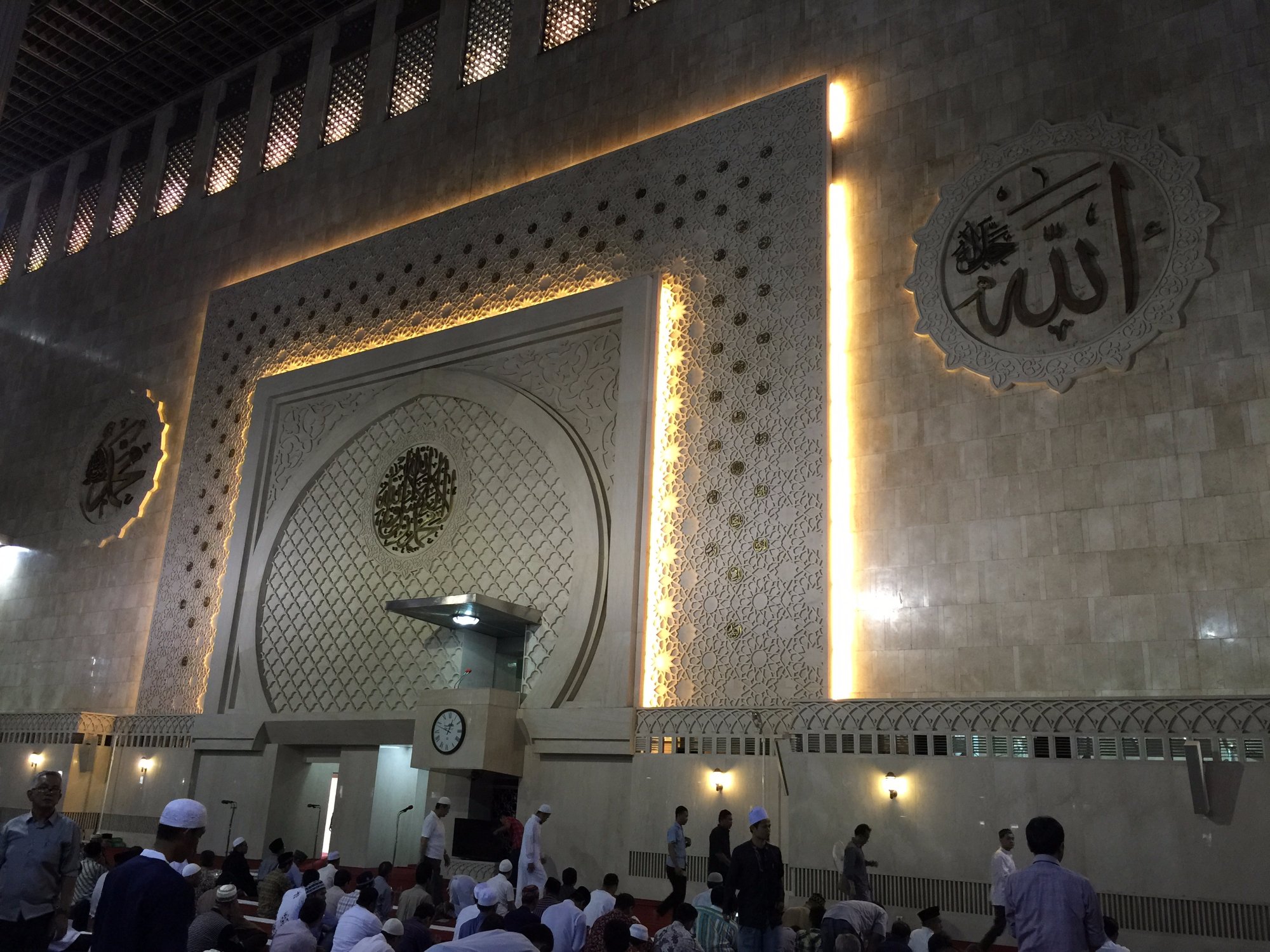 مسجد استقلال