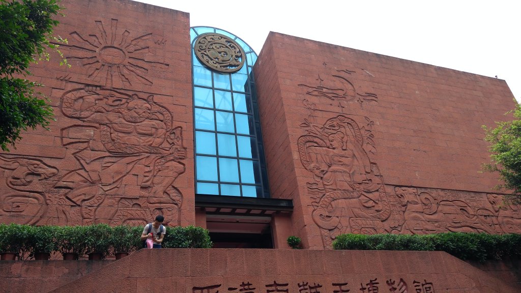 موزه مقبره شاه نانیو