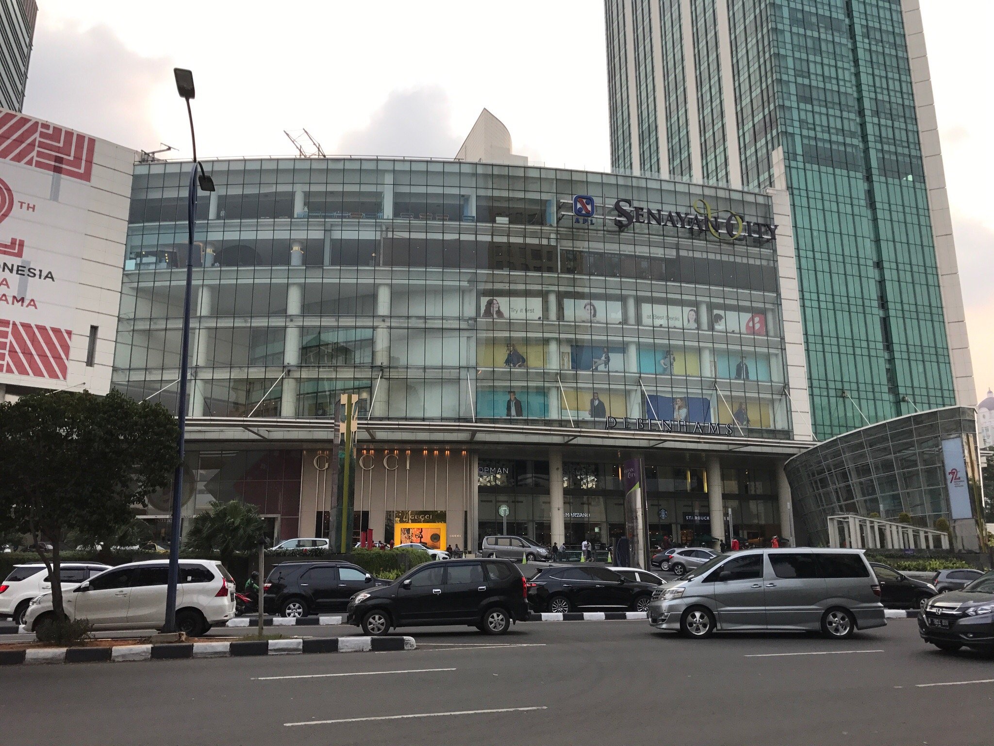 مرکز خرید پلازا سنایان