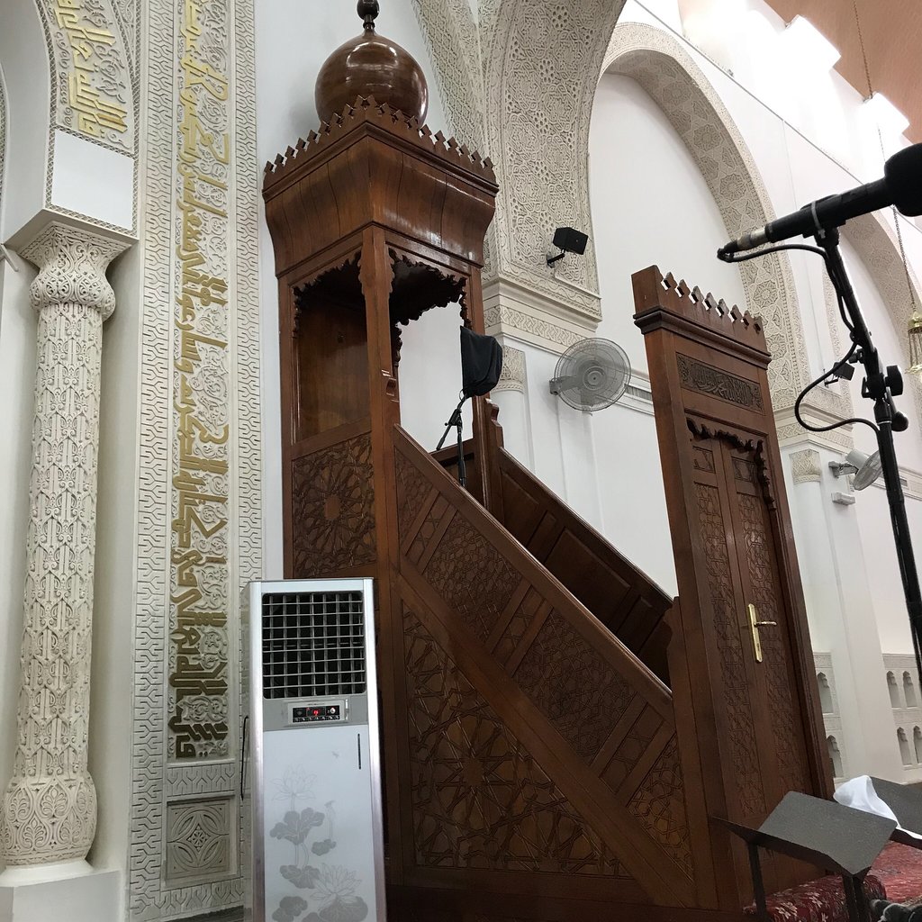 مسجد ذوقبلتین مدینه