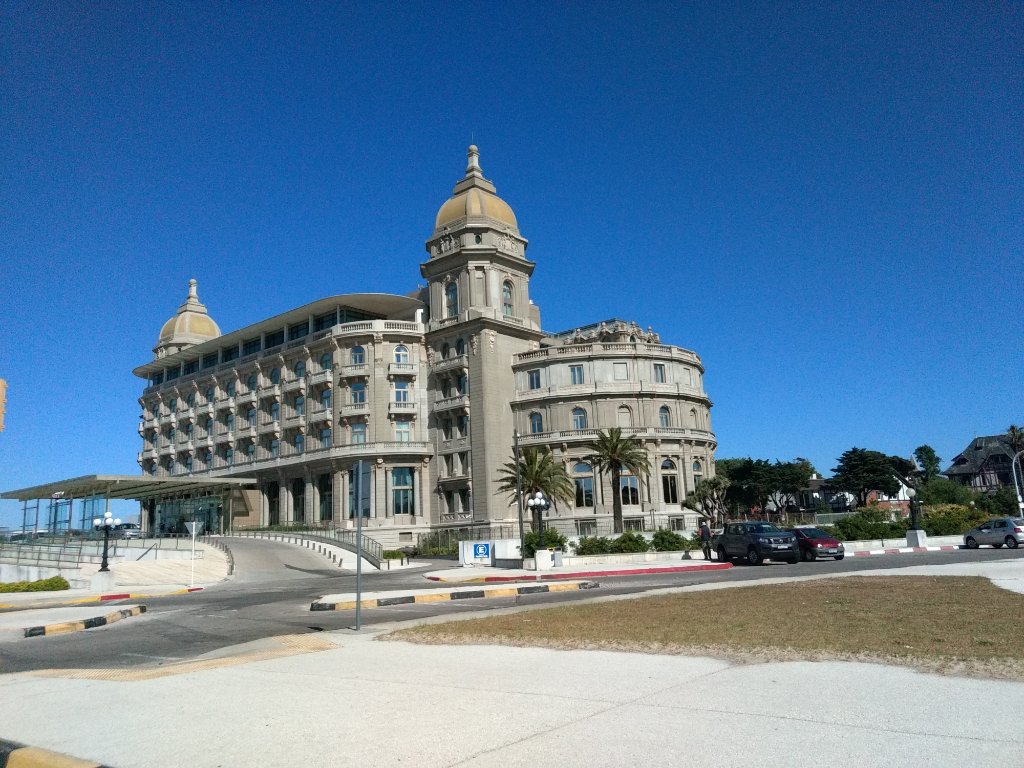 مسیر پیاده روی رامبلا مونته ویدئو