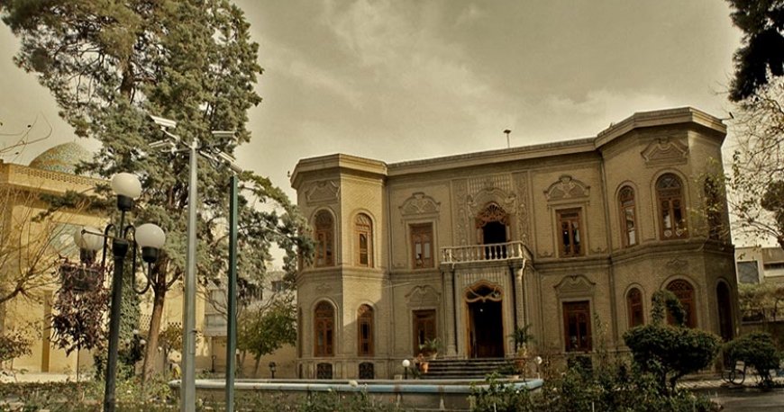 موزه آبگینه و سفالینه تهران