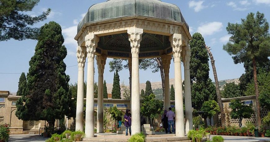 آرامگاه حافظ