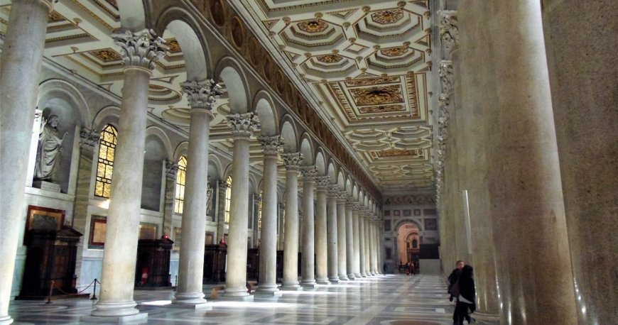 کلیسای باسیلیا دی سان پائولو فوری لمورا رم