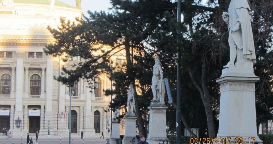 میدان رتوسپلاتز وین میدان رتوسپلاتز وین