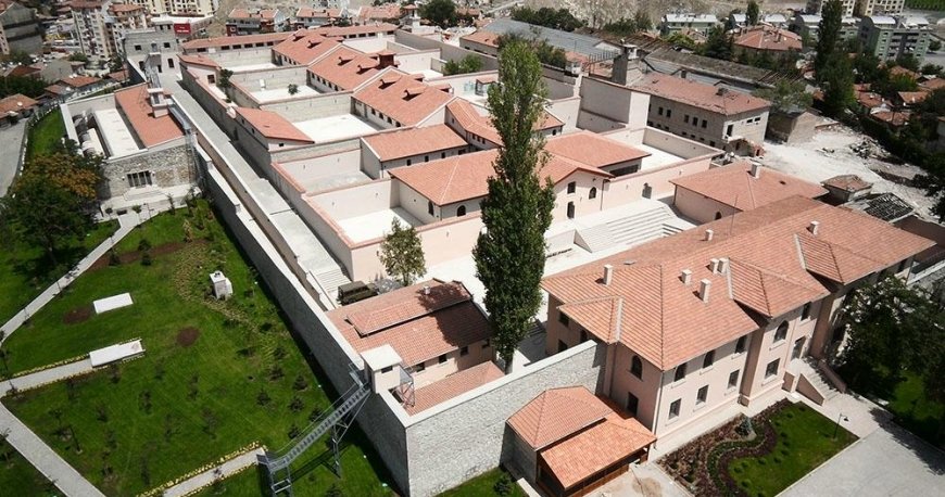 موزه زندان (اولوجانلار)