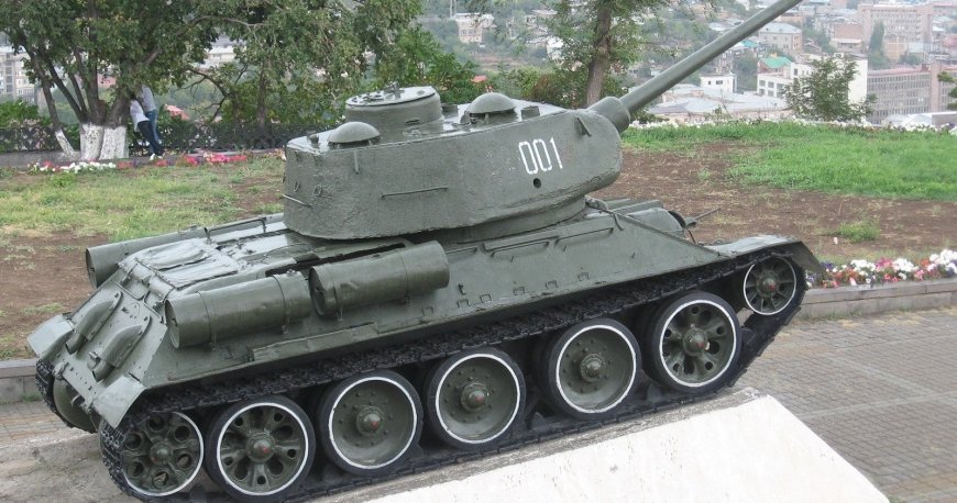 پارک پیروزی و مجسمه مادر ایروان