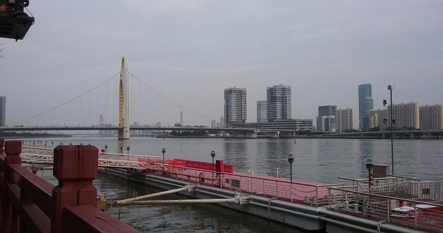 میدان هواچنگ گوانجو