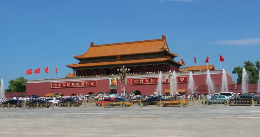 میدان دروازه صلح آسمانی