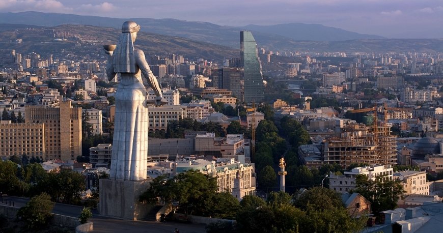 یادبود کارتلیس ددا یادبود کارتلیس ددا