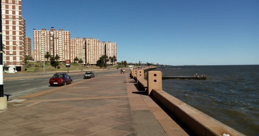 مسیر پیاده روی رامبلا مونته ویدئو