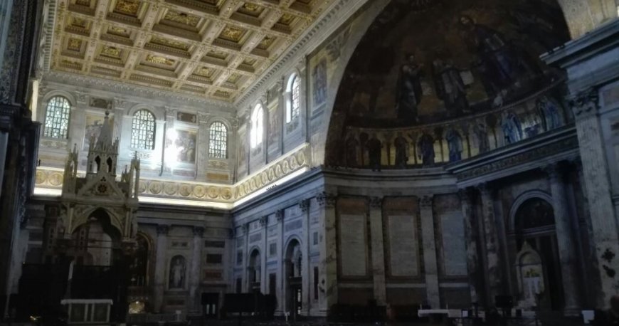 کلیسای باسیلیا دی سان پائولو فوری لمورا رم