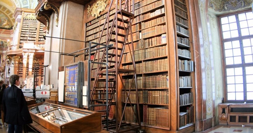 کتابخانه ملی اتریش وین کتابخانه ملی اتریش وین
