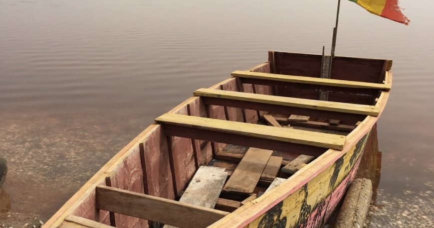 دریاچه لاگو رزا داکار دریاچه لاگو رزا داکار