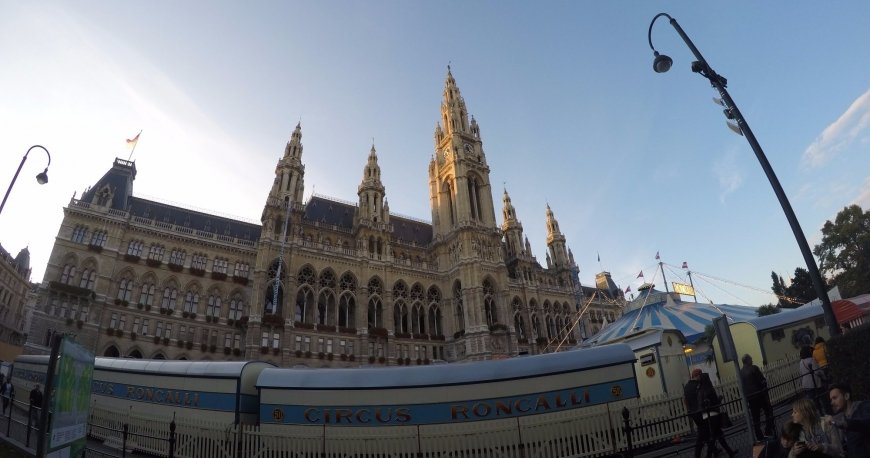 میدان رتوسپلاتز میدان رتوسپلاتز