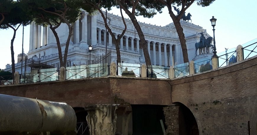 موزه لی دوموس دی پالازو والنتینی رم