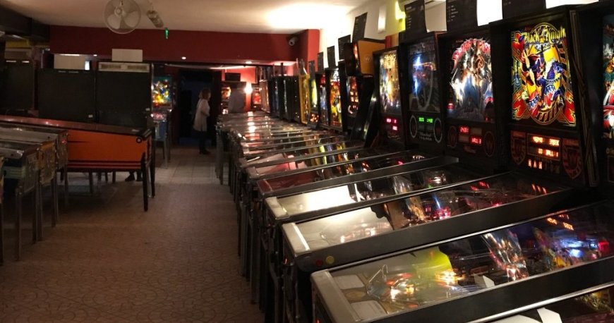 موزه پین بال بوداپست موزه پین بال بوداپست