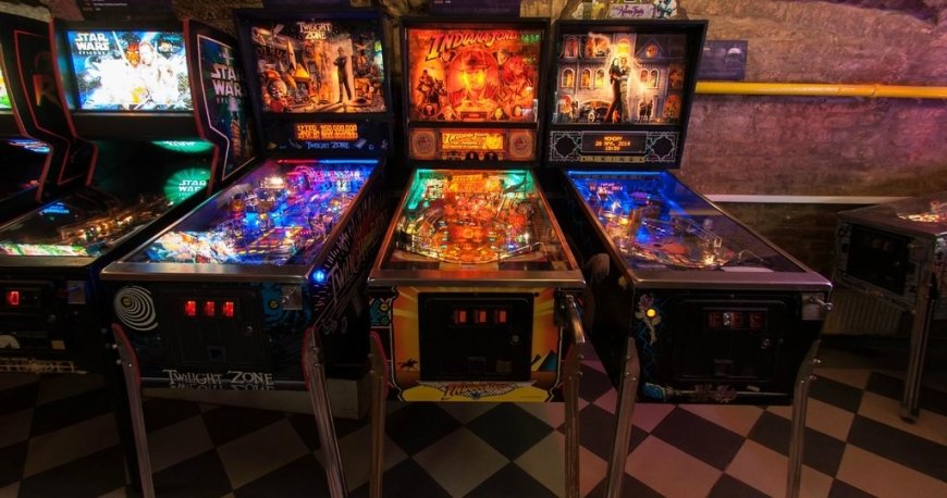 موزه پین بال بوداپست موزه پین بال بوداپست