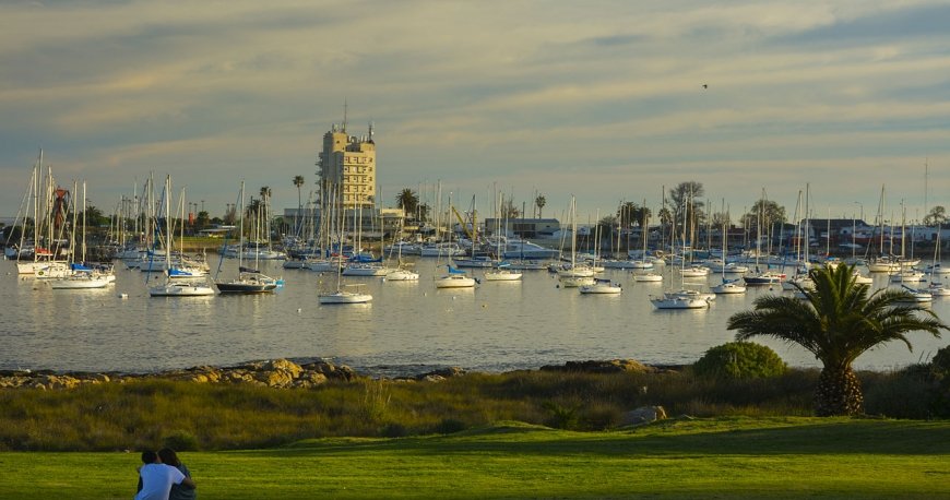 مسیر پیاده روی رامبلا مونته ویدئو