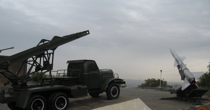 پارک پیروزی و مجسمه مادر ایروان