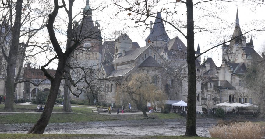 قلعه واجدا هونیاد بوداپست