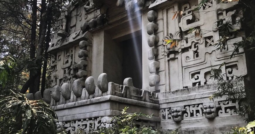 موزه ملی مردم شناسی مکزیکو سیتی