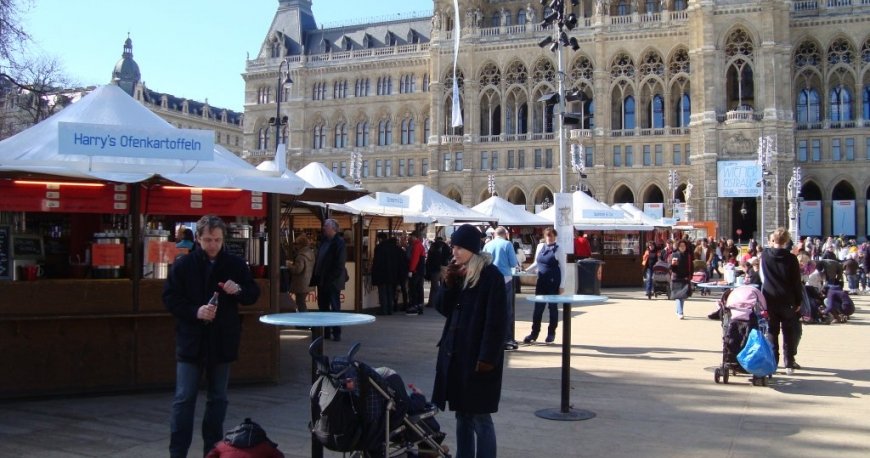 میدان رتوسپلاتز وین میدان رتوسپلاتز وین