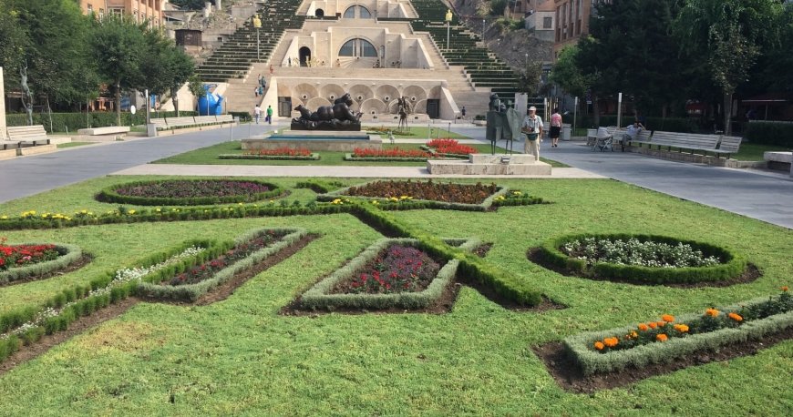 زن اسموکینگ