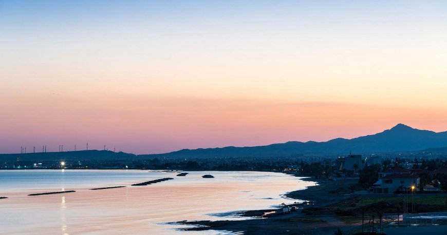 لارناکا لارناکا