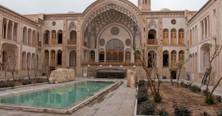 کاشان کاشان