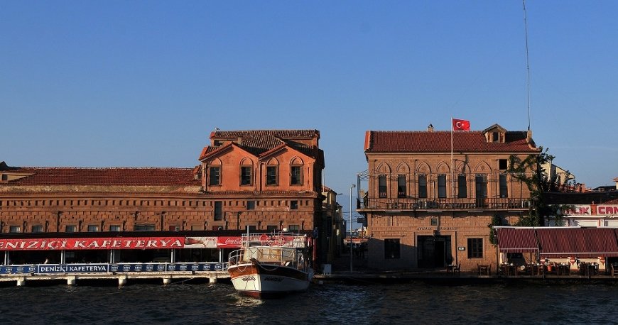 آیوالیک آیوالیک