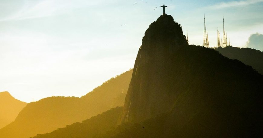 files-destinations-corcovado[53da90f90375bb16b569b48d3ae8ebe8].jpg