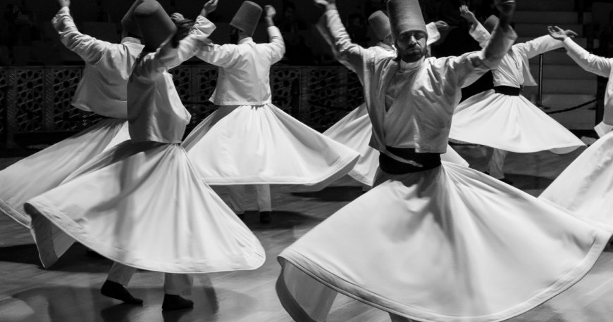 مراسم بزرگداشت مولانا (رومی) مراسم بزرگداشت مولانا (رومی)