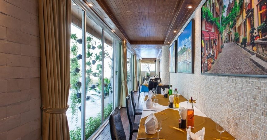 رستوران هتل پاتونگ هریتیج پوکت