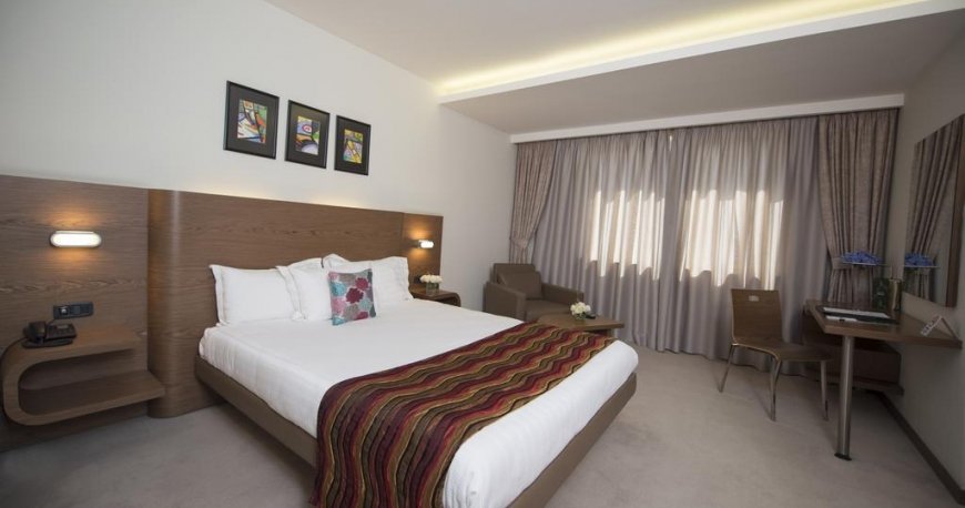 اتاق هتل امرالد باکو