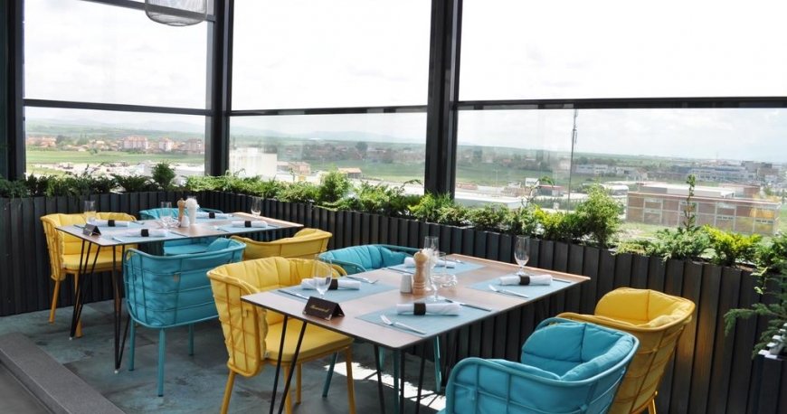 رستوران هتل امرالد باکو