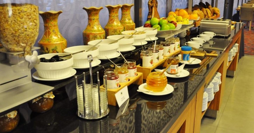 رستوران هتل امرالد باکو