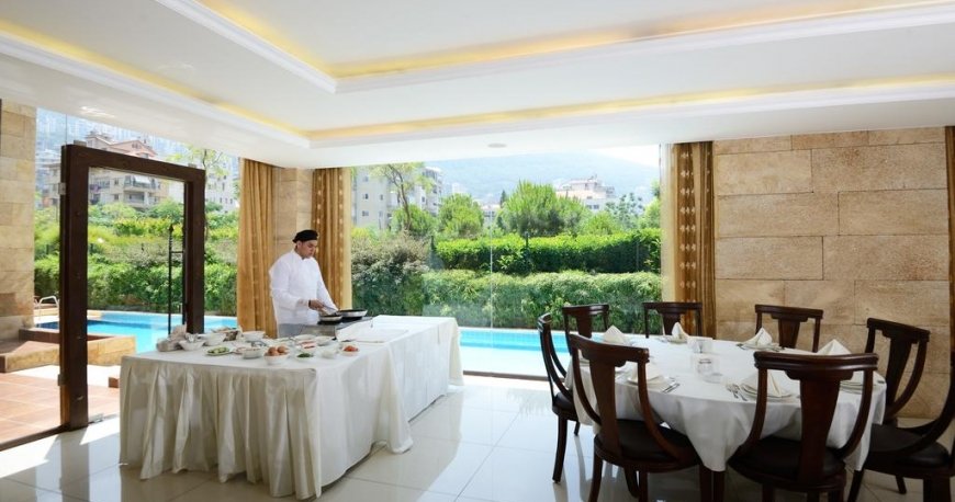 رستوران هتل رستون بیروت