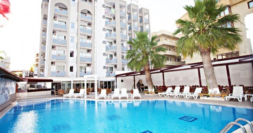 استخر هتل داباکلار