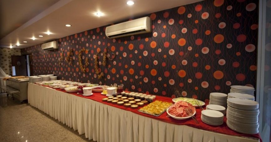 رستوران هتل داباکلار