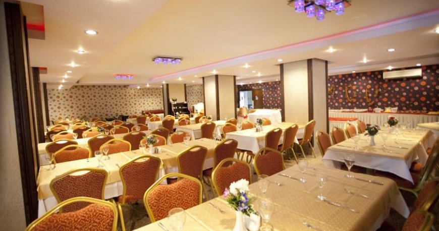 رستوران هتل داباکلار