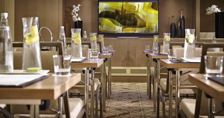 رستوران هتل رنسانس