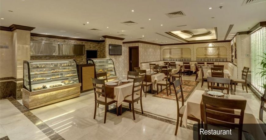 کافی شاپ هتل اسکای لاین دبی