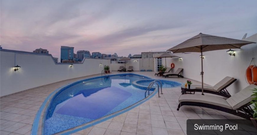 استخر هتل اسکای لاین دبی